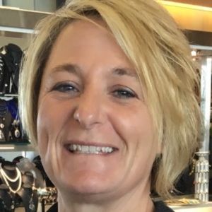 Meet your Posher, Shellie